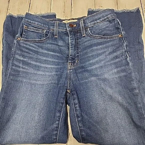 Madewell Cali Demi-Boot Jeans Kick Flare Crop Fleetwood Wash Size 28 - Picture 2 of 12